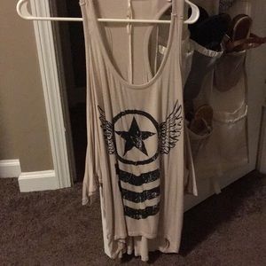 Blouse w sleeves cut out